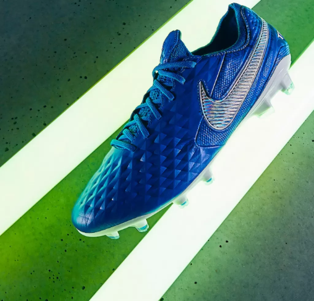 Профессиональные бутсы Nike Tiempo Legend 8 Elite FG